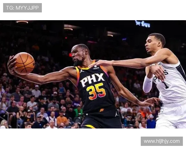 双煞联手发威巴恩斯高效23分凯尔登贡献18分7篮板助球队逆转胜利